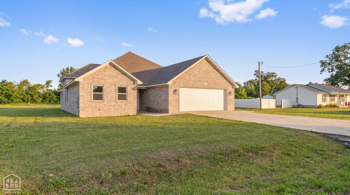 Property Photo:  403 Elizabeth Lane  AR 72401 