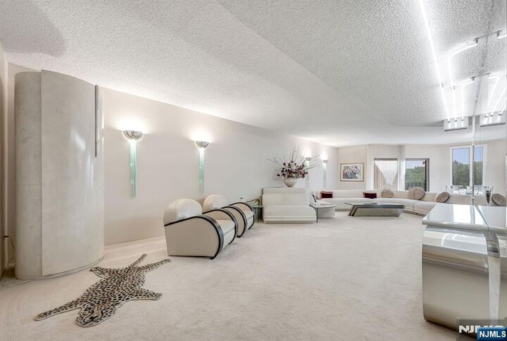 Property Photo:  1360 Hamburg Turnpike 409  NJ 07470 