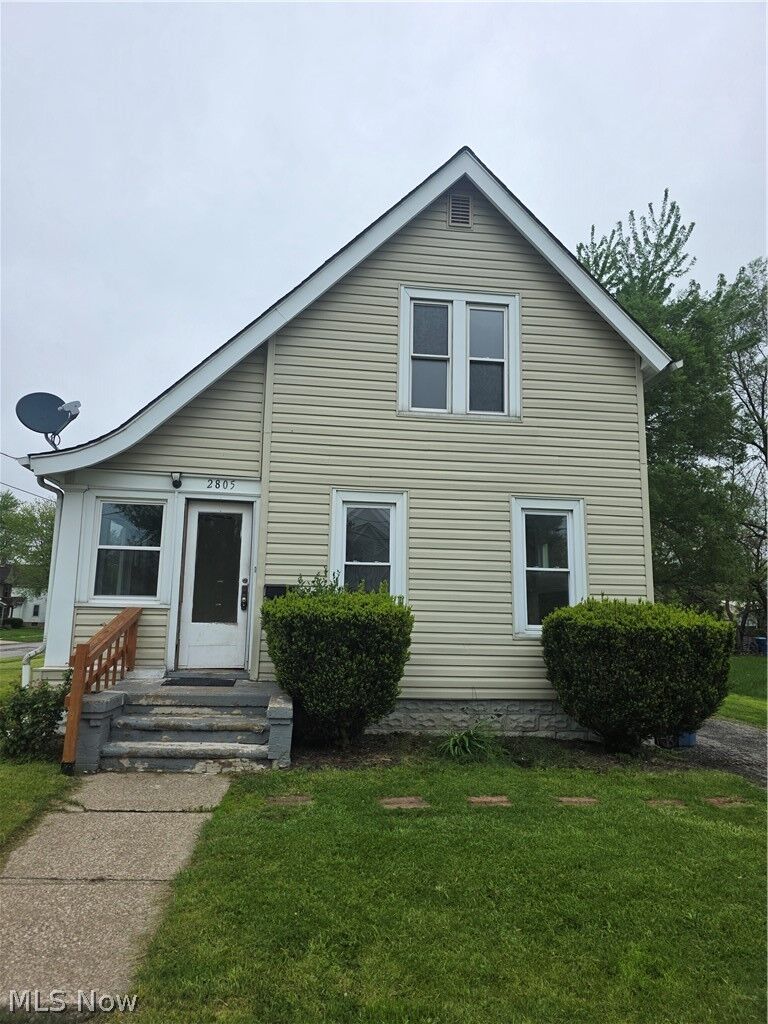 Property Photo:  2805 Lexington Avenue  OH 44055 