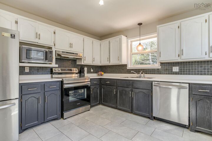 Property Photo:  37 Cassandra Drive  NS B2W 6H4 