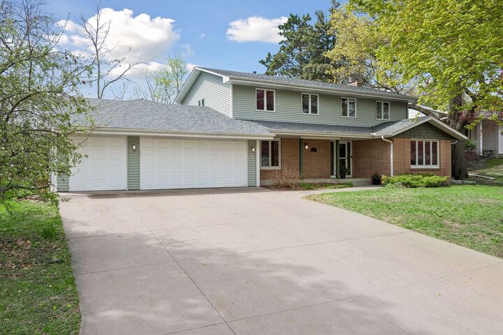 Property Photo:  8817 Westmoreland Lane  MN 55426 