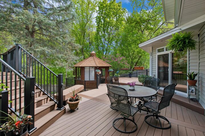 Property Photo:  412 E 135th Street  MN 55337 