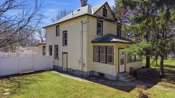 Property Photo:  237 2nd Street SW  MN 56368 