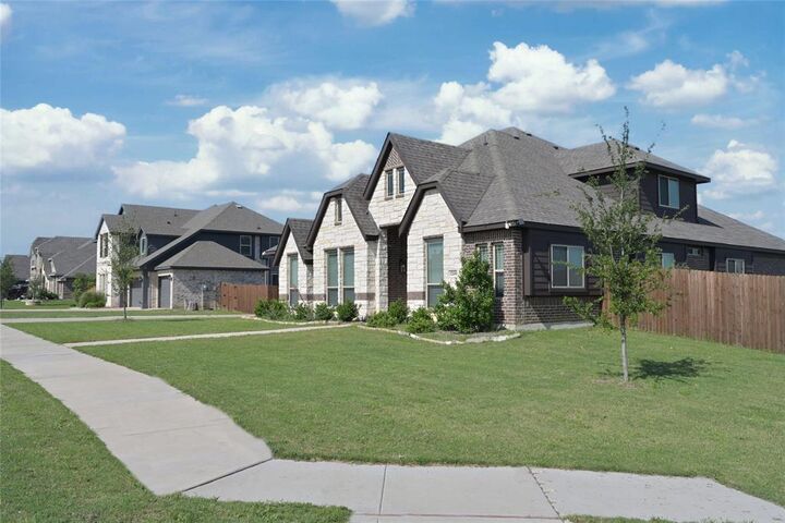 Property Photo: 12600 Eagles Bluff TX 76044