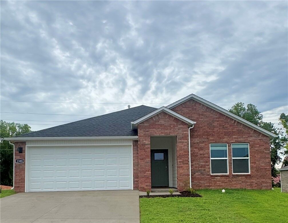 Property Photo:  583 Nevada Street  AR 72730 