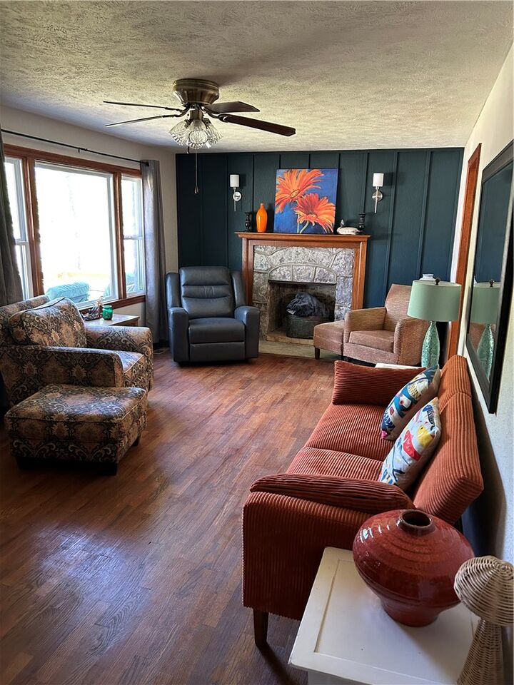 Property Photo:  1206 N Diamond Boulevard  AR 72644 