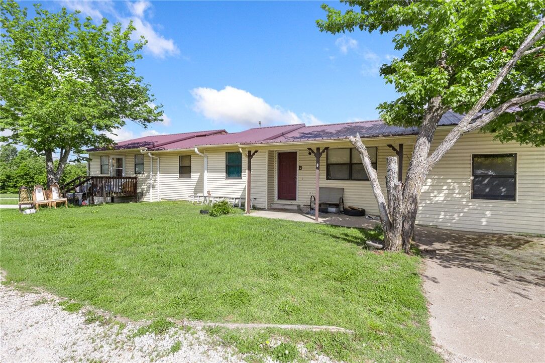 Property Photo:  5917 N Hwy 7  AR 72601 