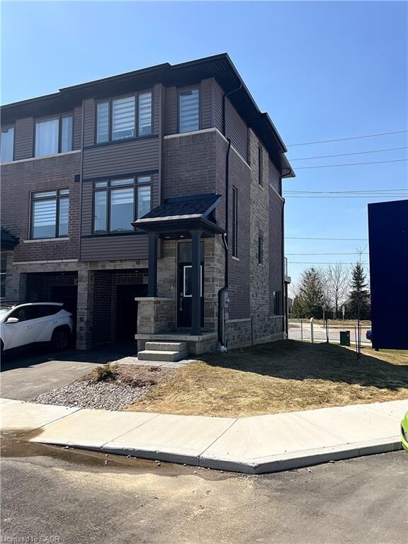Property Photo: 120 Court Drive 7 ON N3L 0N2