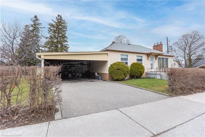 Property Photo:  1 Snaresbrook Drive  ON M9W 2N5 