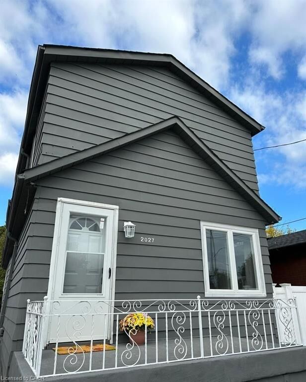 Property Photo:  2027 Brampton Street Bsmt  ON L8H 3S9 