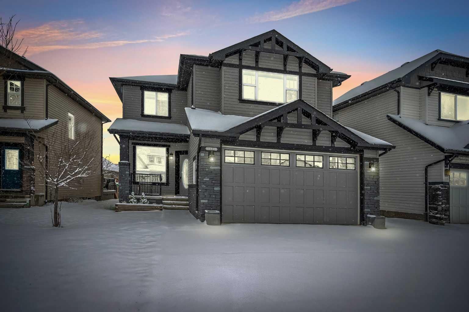 Property Photo:  1121 Kingston Crescent SE  AB T4A 0G1 