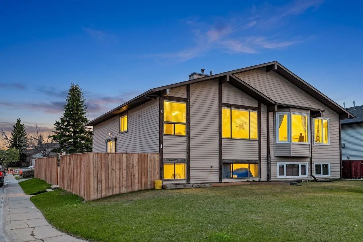 Property Photo:  1 Templemont Road NE  AB T1Y 5A2 