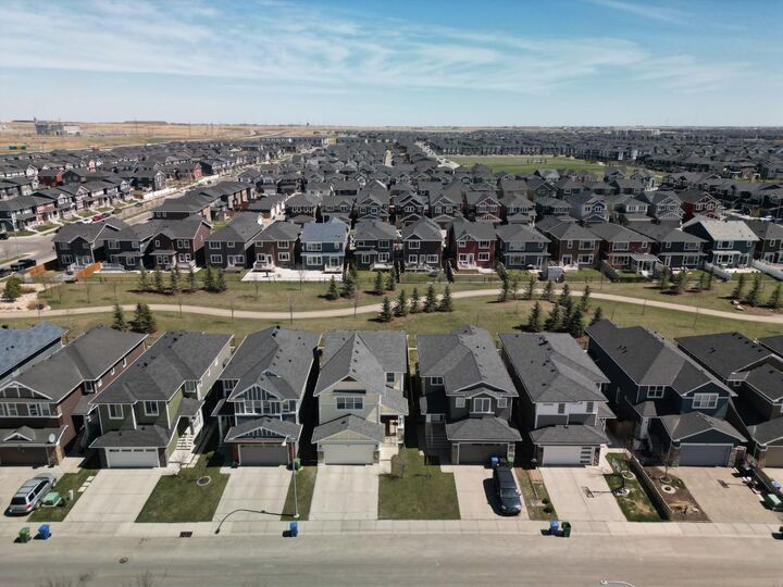 Property Photo:  30 Redstone Parade NE  AB T3N 0J7 