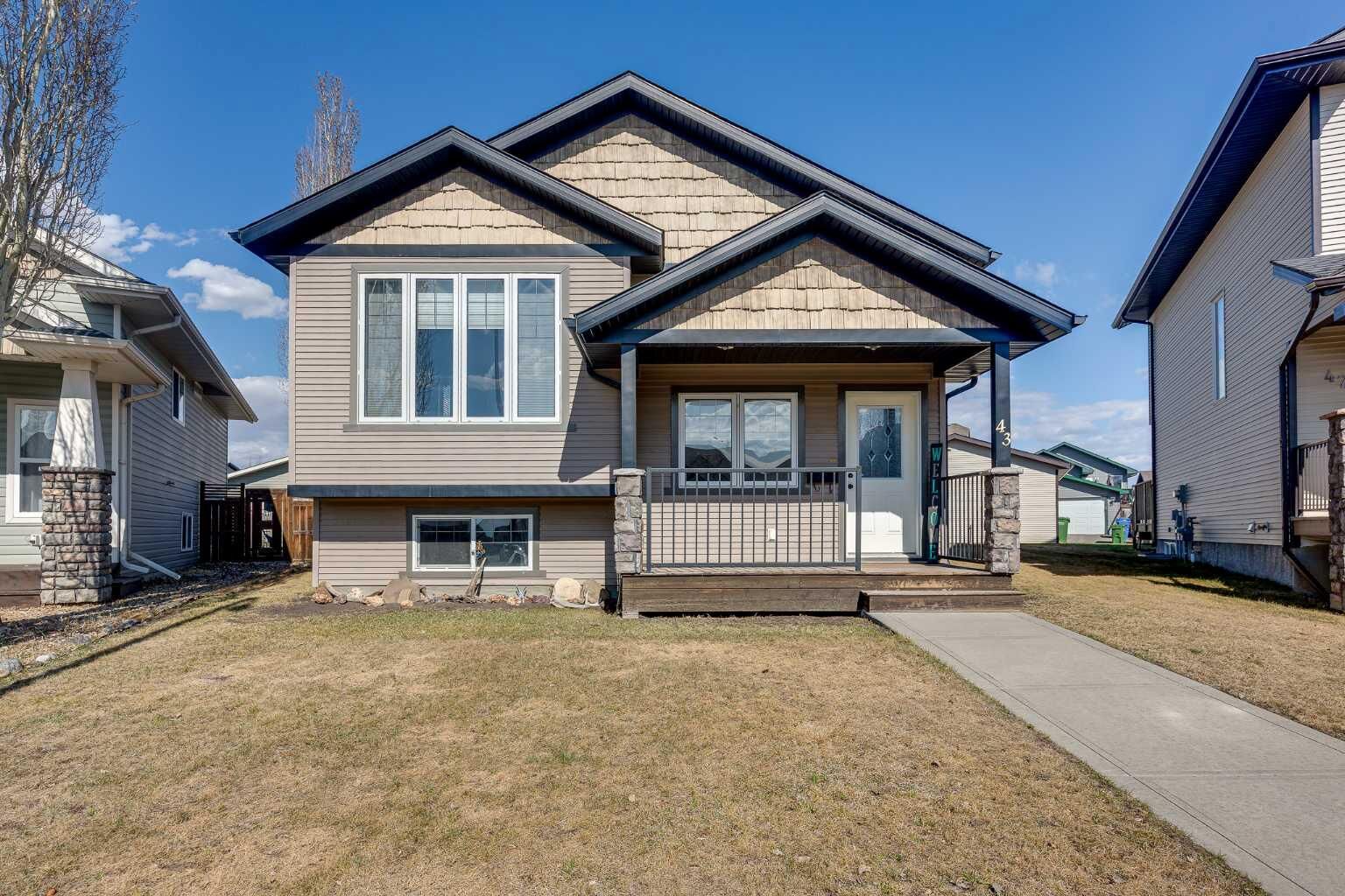 Property Photo:  43 Inkster Close  AB T4R 0A7 