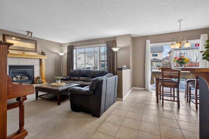 Property Photo:  204 Citadel Meadow Close NW  AB T3G 4T4 