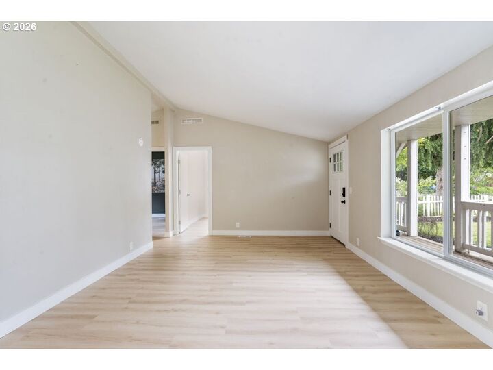 Property Photo:  577 SE Dance Dr  OR 97023 