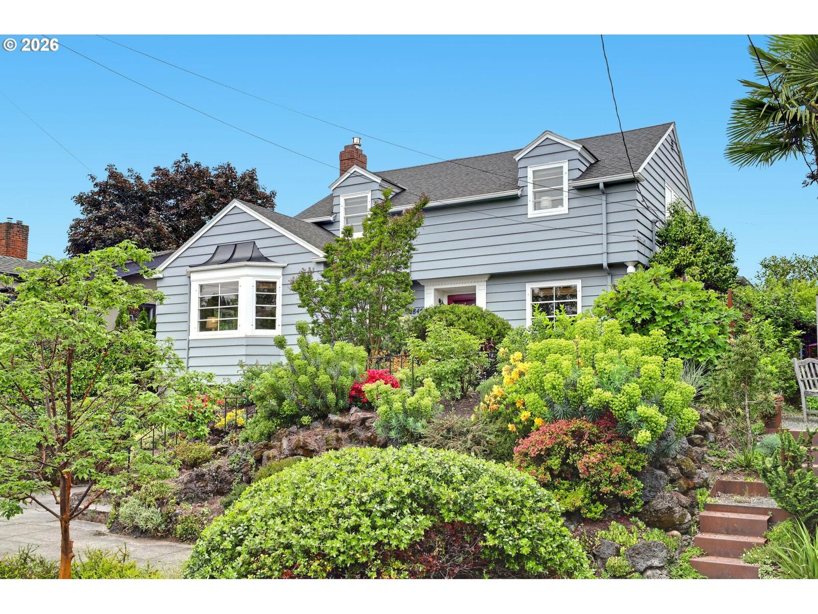 Property Photo:  2845 NE Dunckley St  OR 97212 