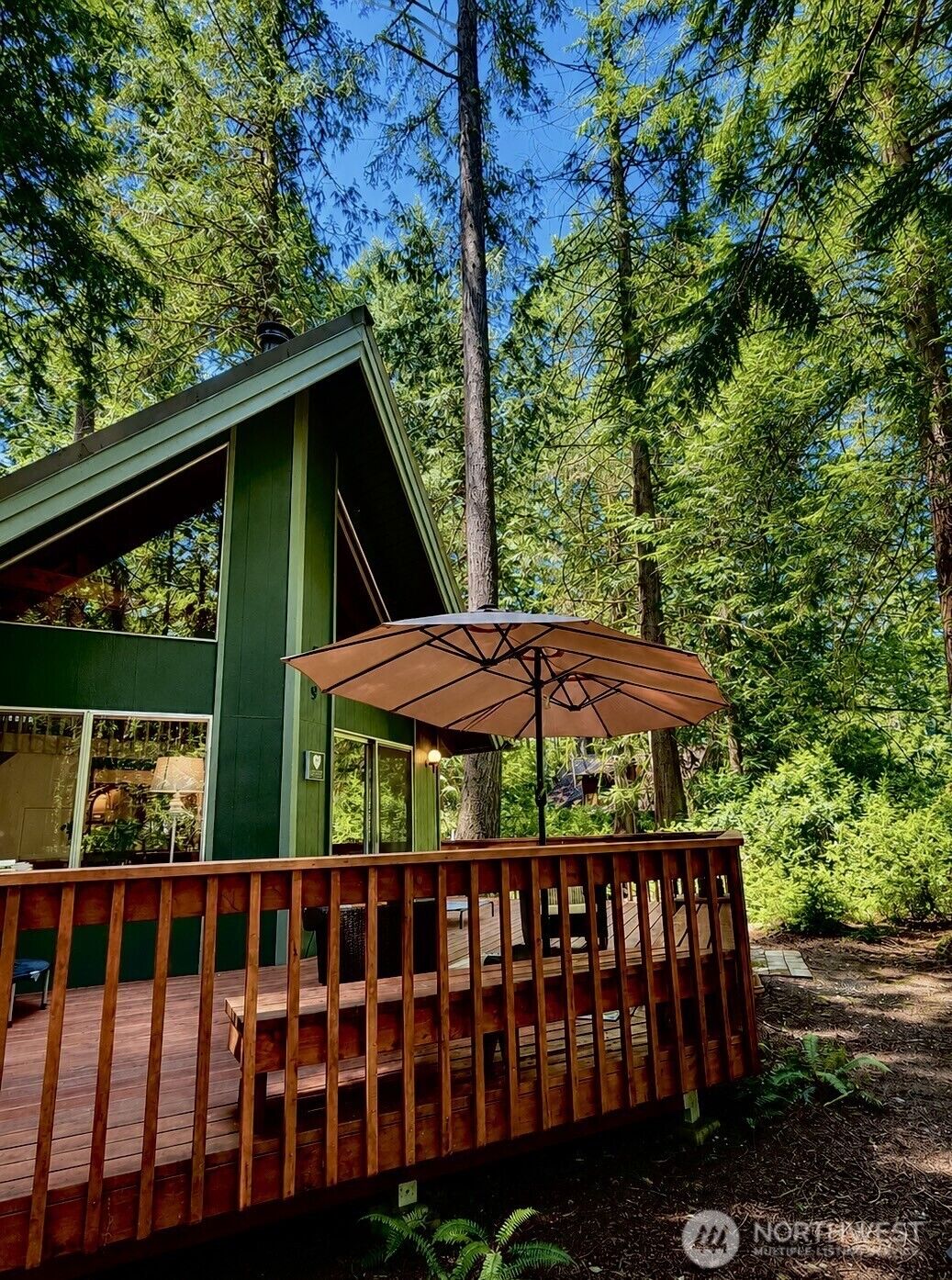 Property Photo: 639 E Pitcairn Place WA 98584