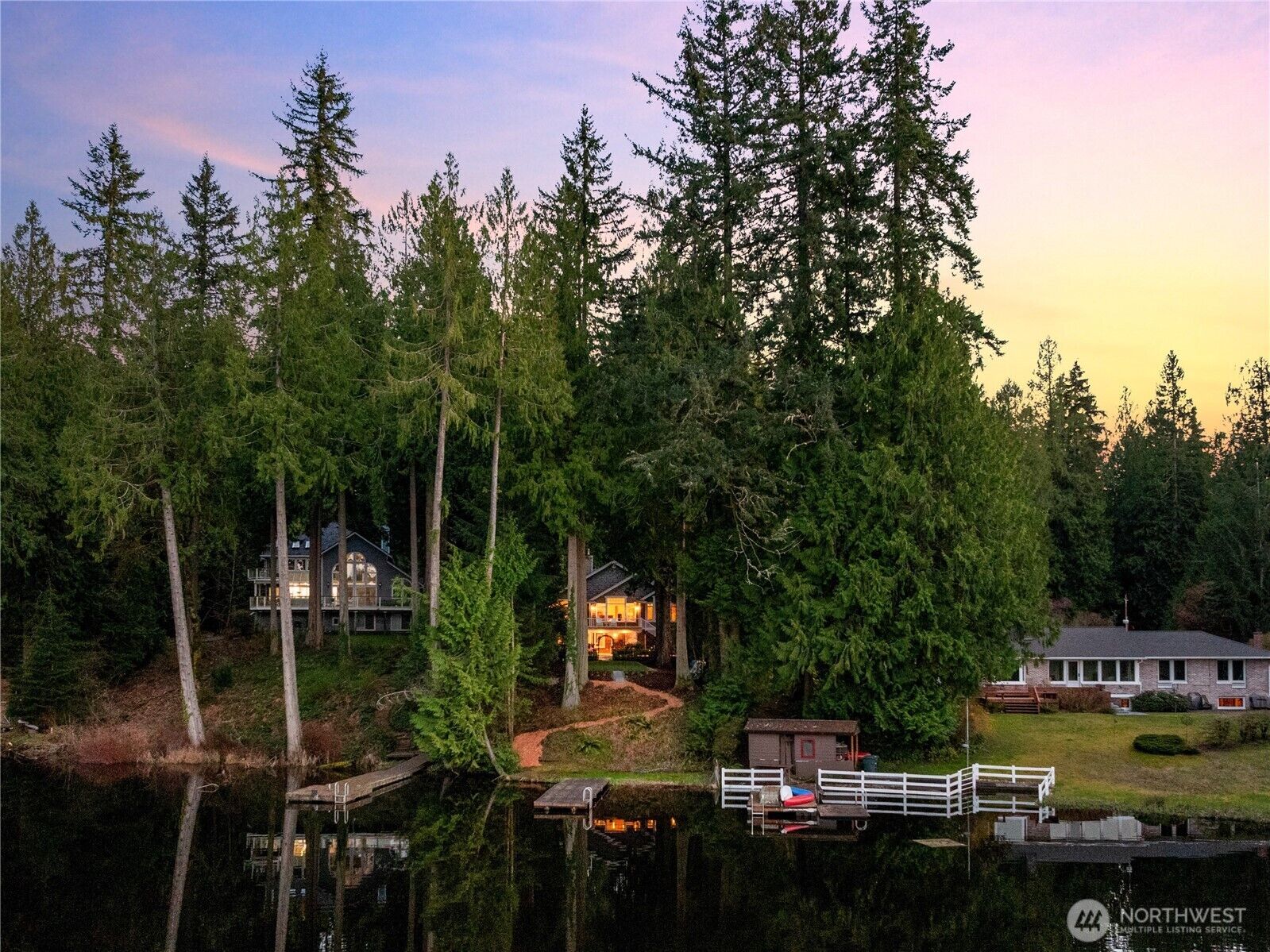Property Photo:  25314 SE 28th Street  WA 98075 