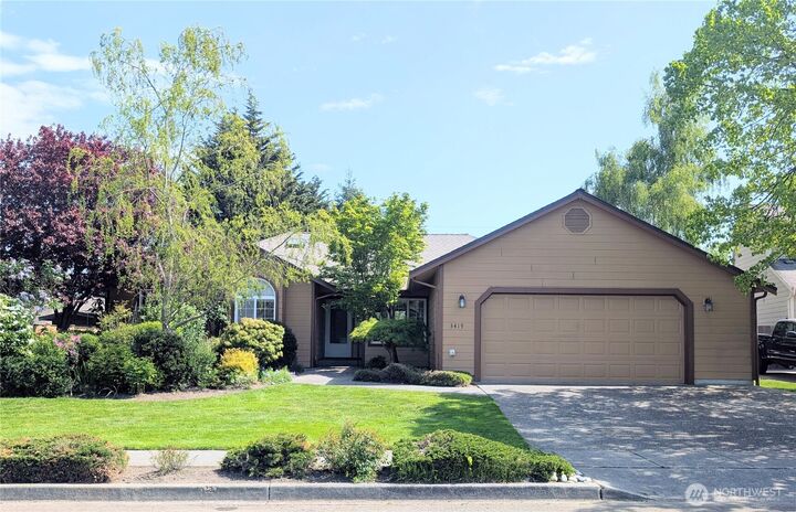 Property Photo:  3419  G Avenue  WA 98221 