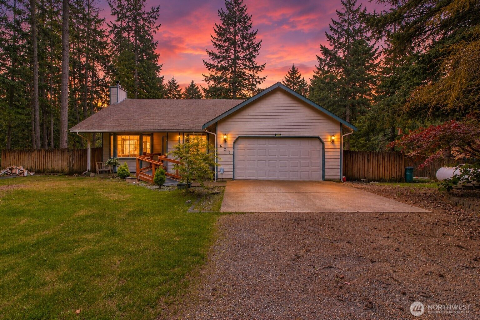 Property Photo:  624 SE Pine Road  WA 98367 