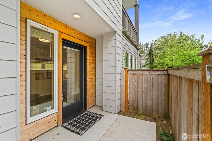 Property Photo:  13628  Manor Way C4  WA 98087 
