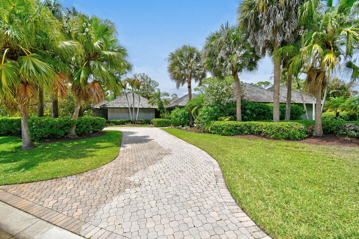 Property Photo: 6980 SE Winged Foot Drive FL 34997
