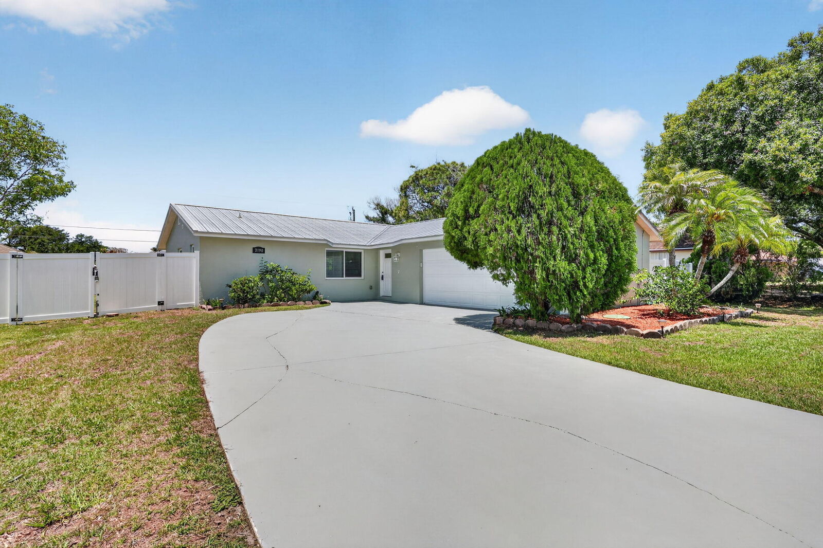 Property Photo:  2190 SW Kail Street  FL 34984 
