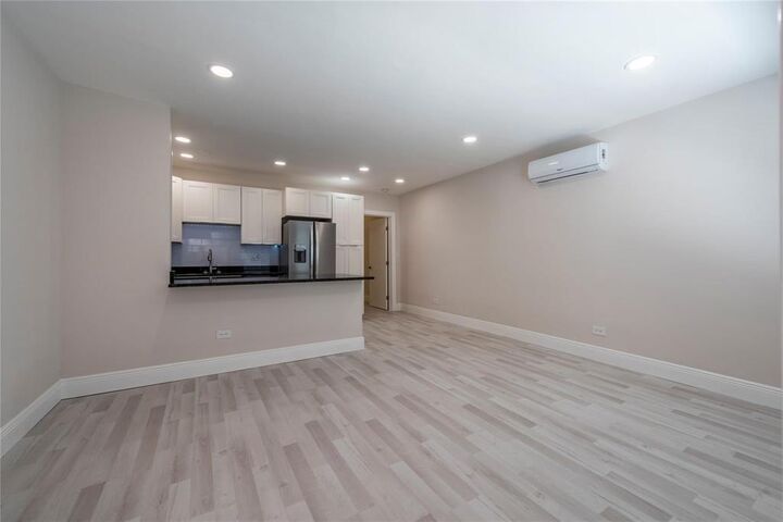 Property Photo:  628 NE 8th Ave #2  FL 33304 