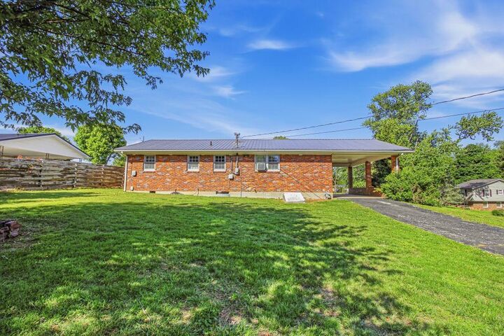 Property Photo:  1204 Greenview Drive  KY 42127 