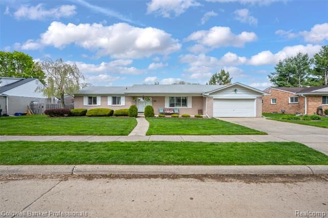 Property Photo:  23305 N Rosedale Court  MI 48080 