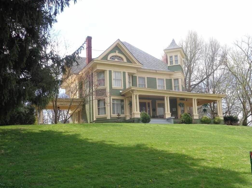Property Photo:  825 W 8th Street  IN 47331 