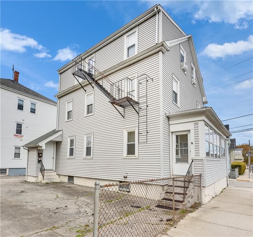 Property Photo:  221 State Street  RI 02809 