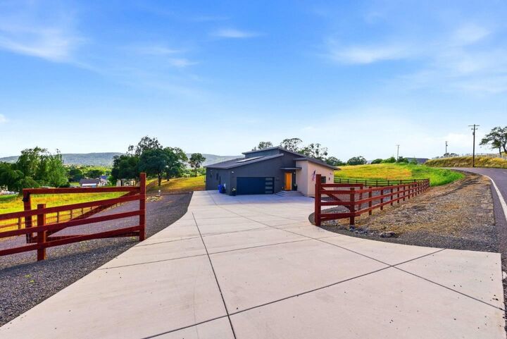 Property Photo:  2033 Quiver Street  CA 95228 