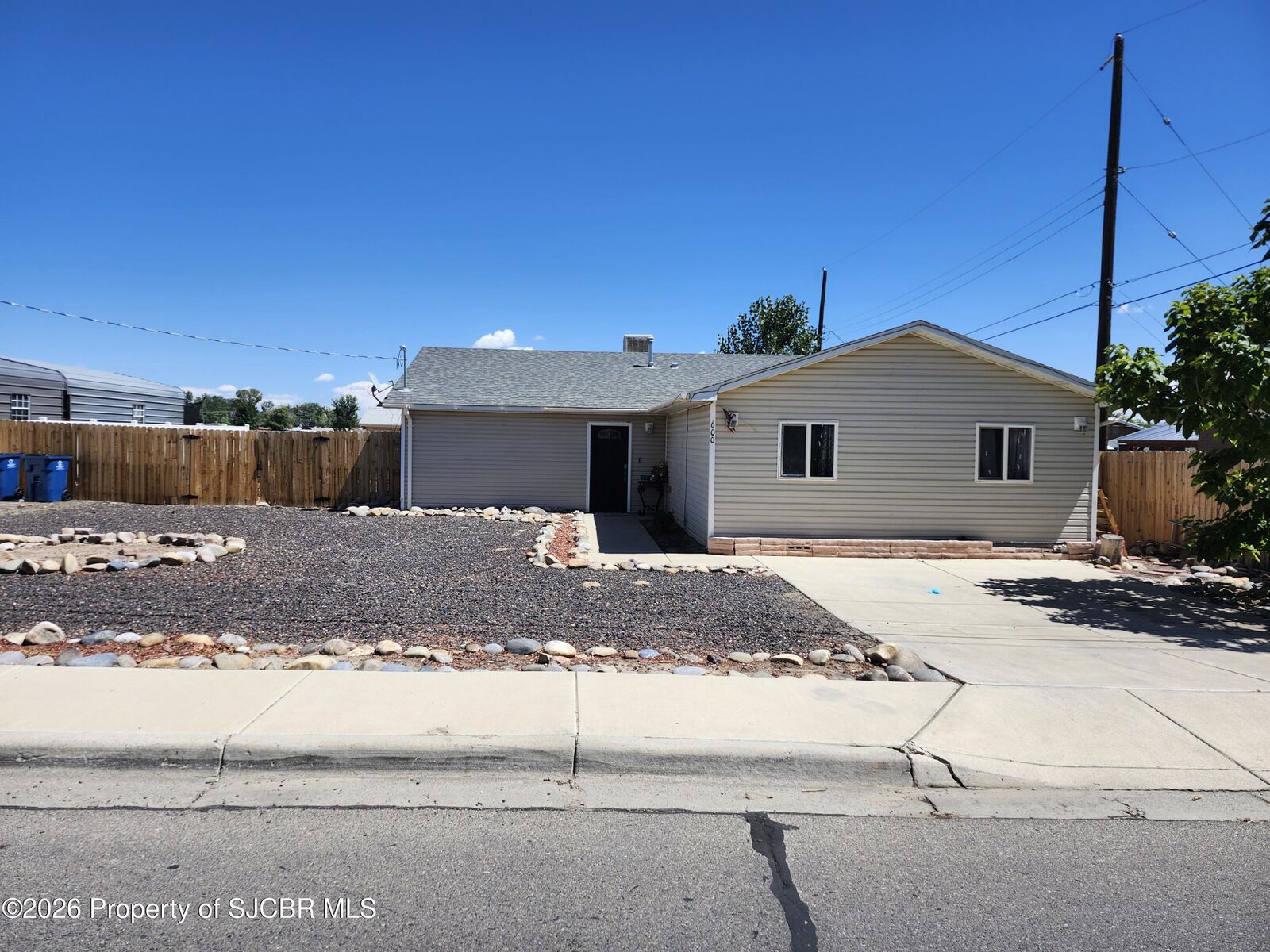 Property Photo:  600 N Frontier Street  NM 87413 