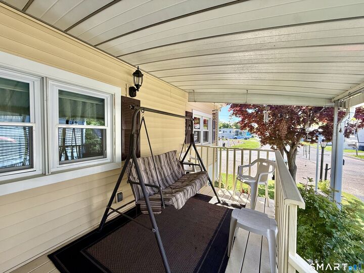 Property Photo:  74 Cheyenne Road  CT 06118 