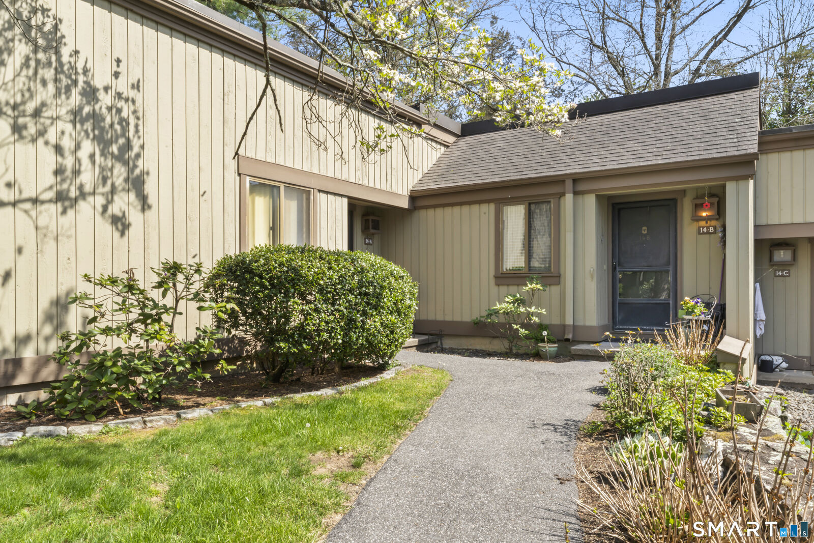 Property Photo:  14 Heritage Circle B  CT 06488 