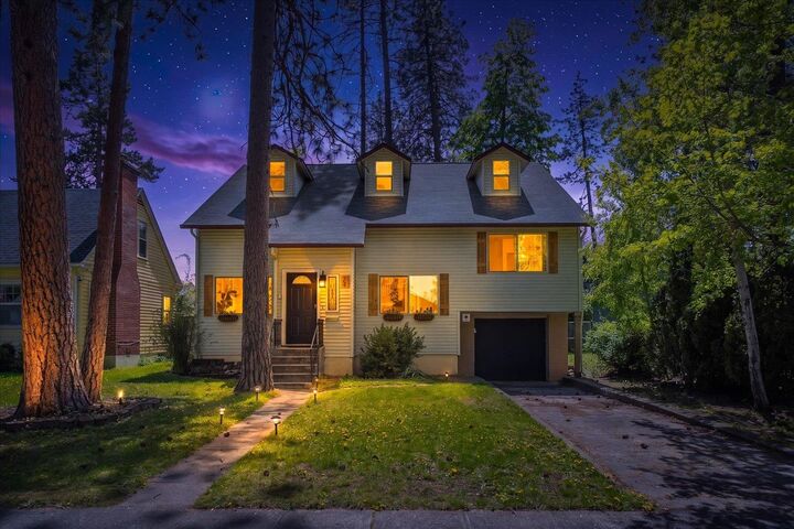 Property Photo:  24 E 34th Ave  WA 99203 