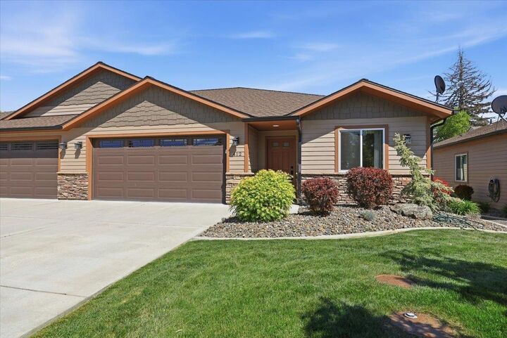 Property Photo: 406 / 408 N Pierce Rd WA 99223
