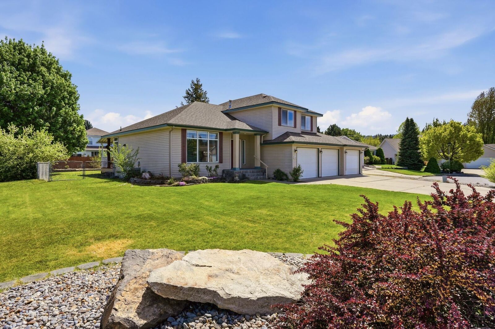 Property Photo:  3103 S Bolivar Ct  WA 99037 