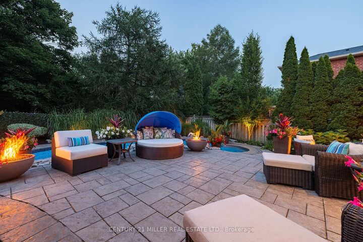 Property Photo: 1213 Bowman Drive ON L6M 2T4