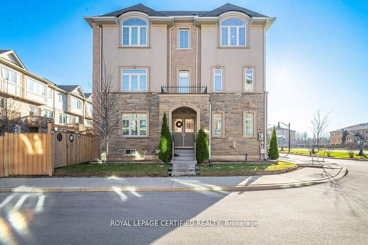 Property Photo: 75 Borers Creek Circle ON L8B 1W3