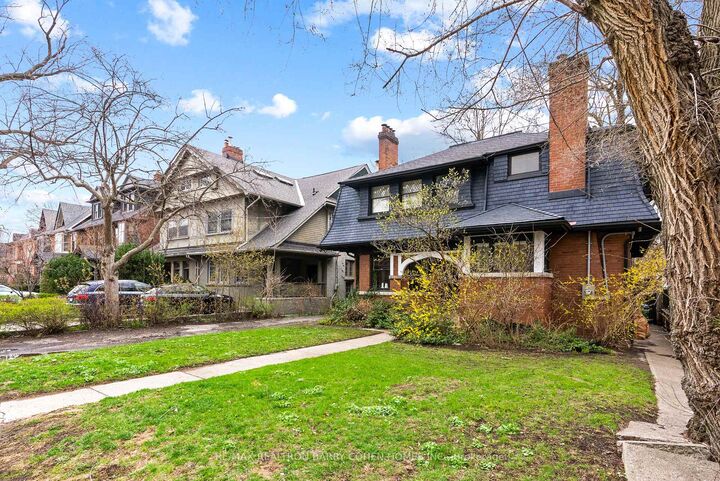 Property Photo: 147 Farnham Avenue ON M4V 1H7