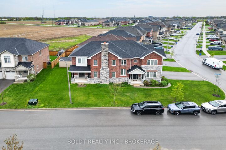 Property Photo: 103 Homestead Way ON L2V 0J8