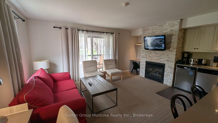 1235 Deerhurst Drive 52-207 — photo 1