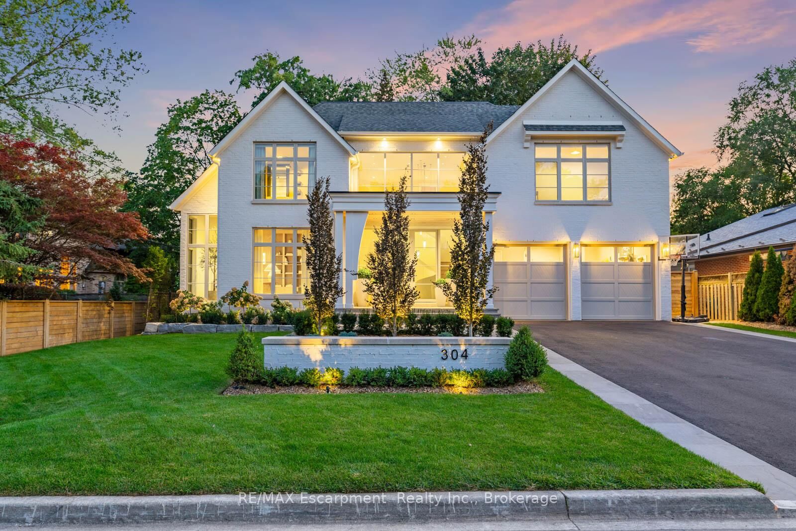 Property Photo: 304 Pomona Avenue ON L7N 1T3