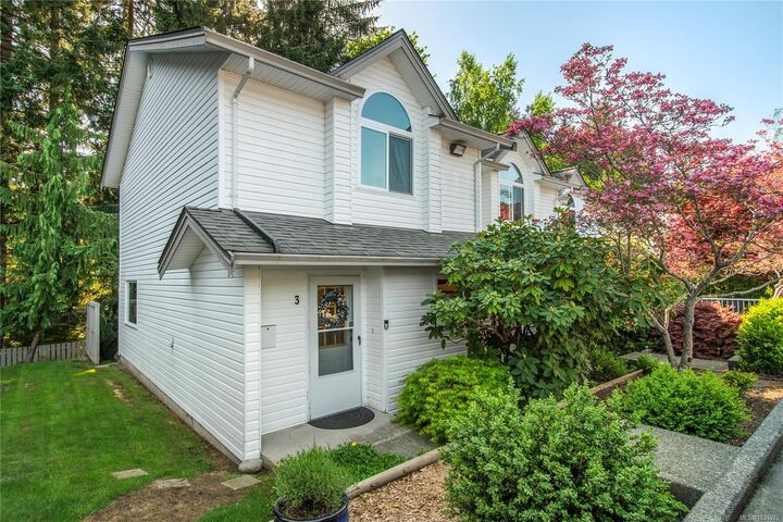 Property Photo:  1320 Creekside Way 3  BC V9W 8A9 