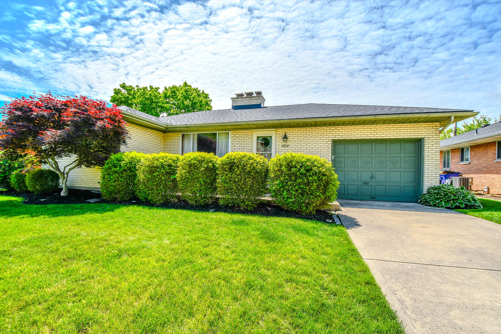 Property Photo: 1404 Pinecrest Drive OH 45414
