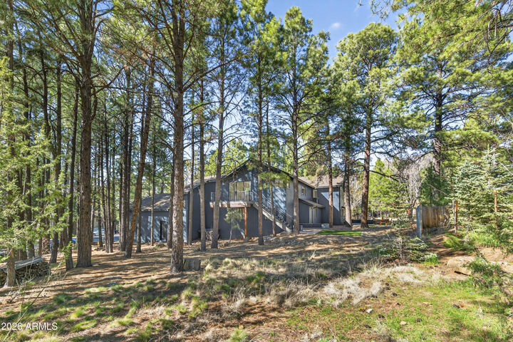 Property Photo: 1411 N Inverrary Way AZ 86004