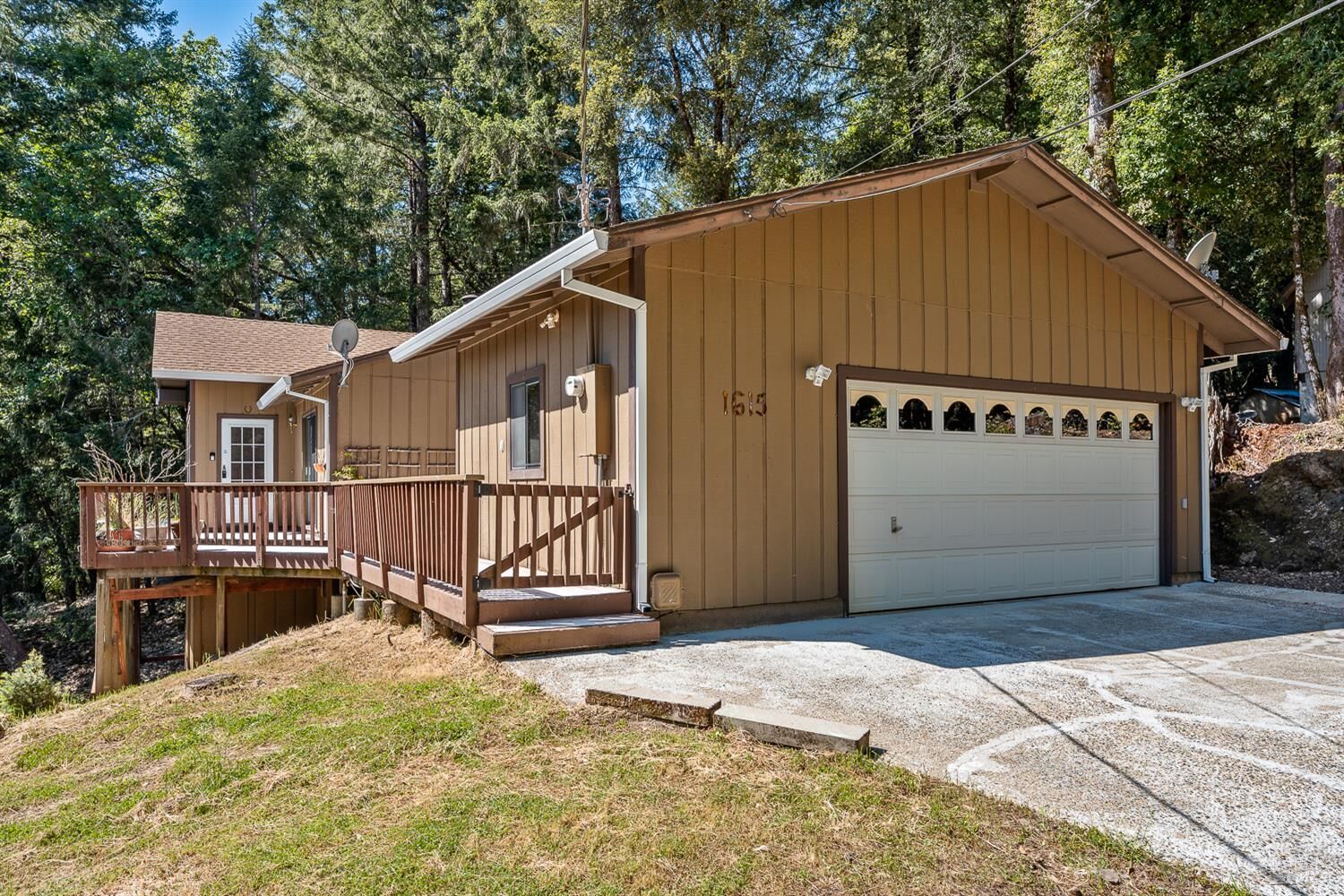 Property Photo: 1615 Buckeye Road CA 95490